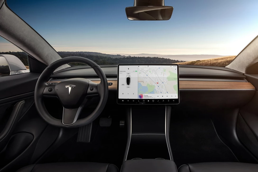 1596191-5-טסלה מודל 3 (3).jpg