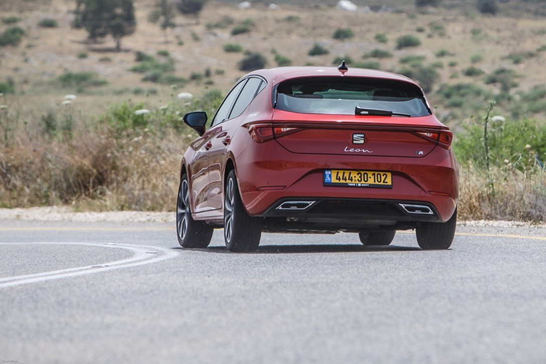 1643204-פורד פוקוס מול סיאט לאון מבחן דרכים - 10.jpeg