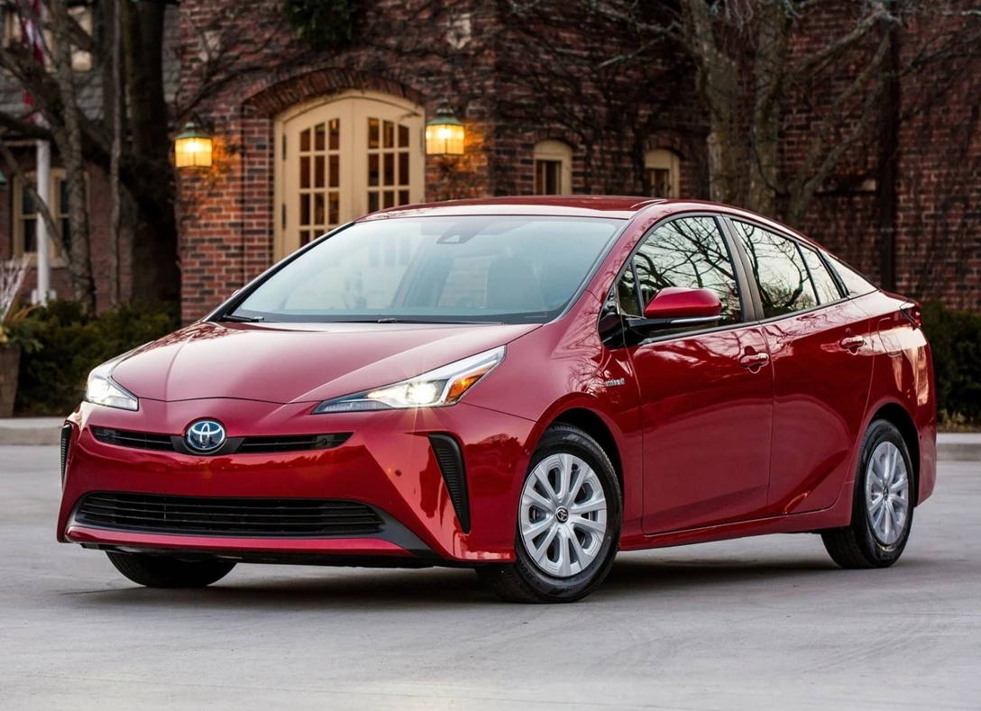 1643669-Toyota-Prius-2021-06.jpg