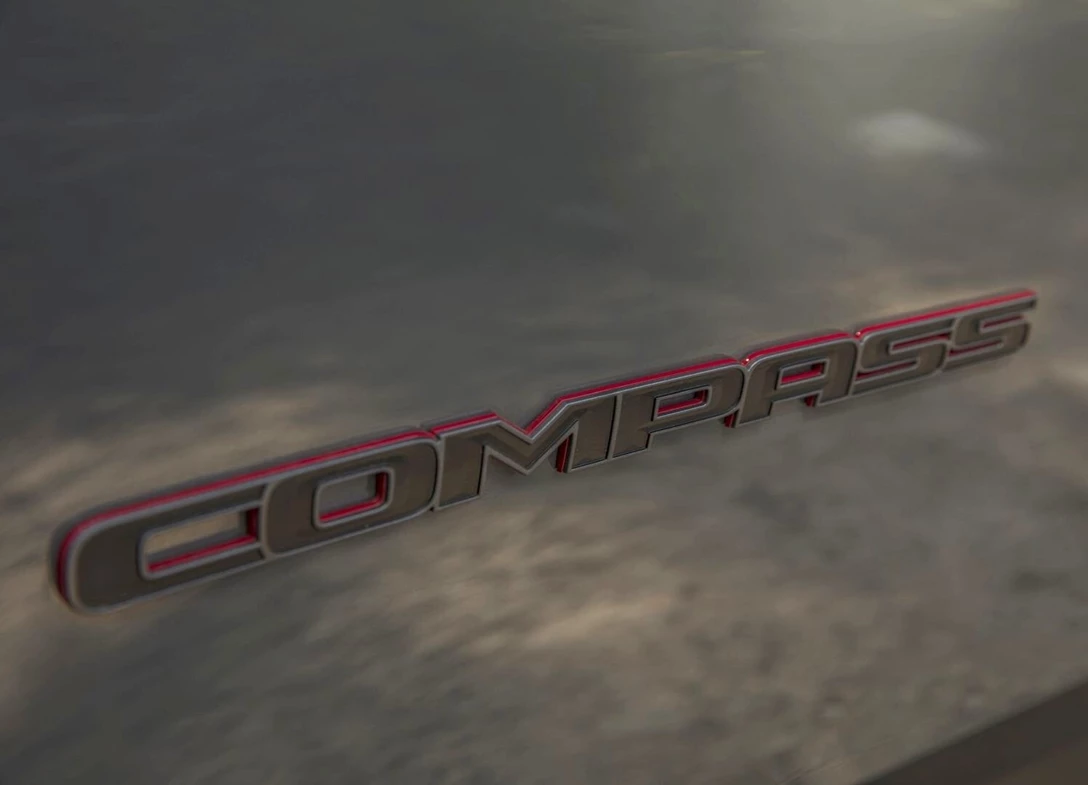 Jeep-Compass-2025 (14).jpg