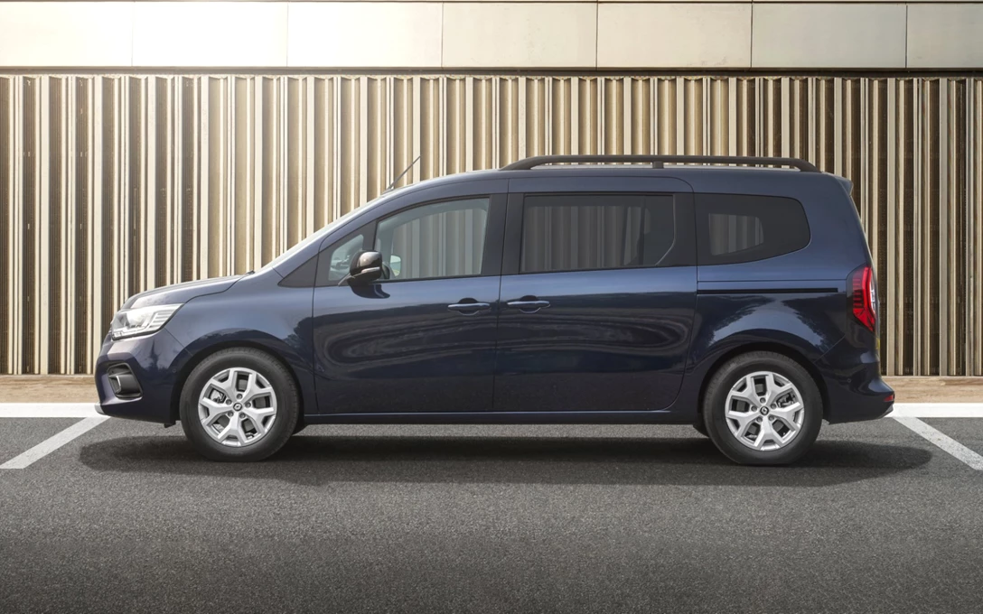 1687415-All-new Renault Grand Kangoo (3)-min.jpg