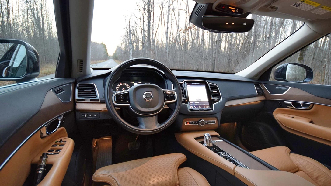 1646715-Volvo XC90 2017 (8).jpg