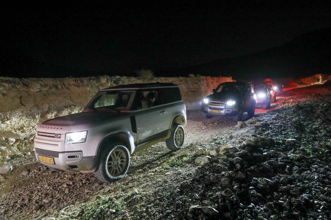 1640648-מסע לרגל השקת הדיפנדר הקצר בישראל, צילום רונן טופלברג (112).jpg