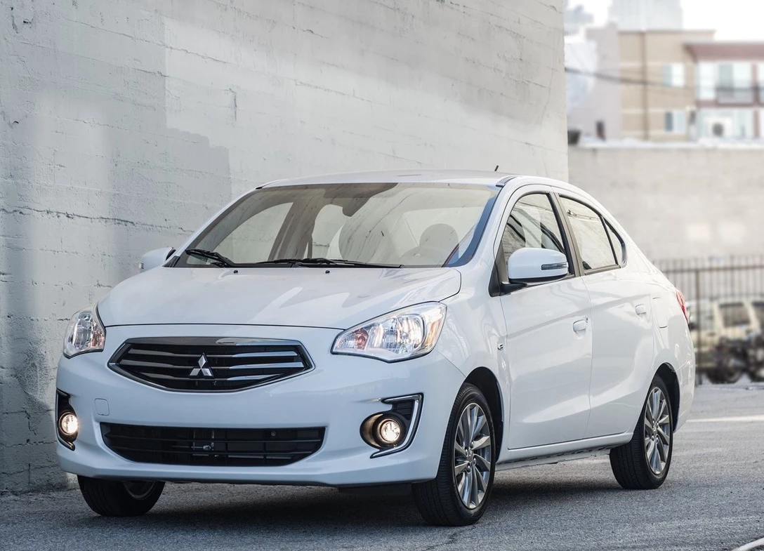 1643424-Mitsubishi-Attrage-2016-01.jpg