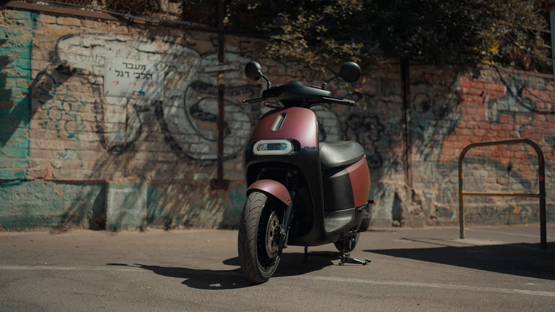 1669423-gogoro 2022.00_09_34_09.Still008 copy.jpg