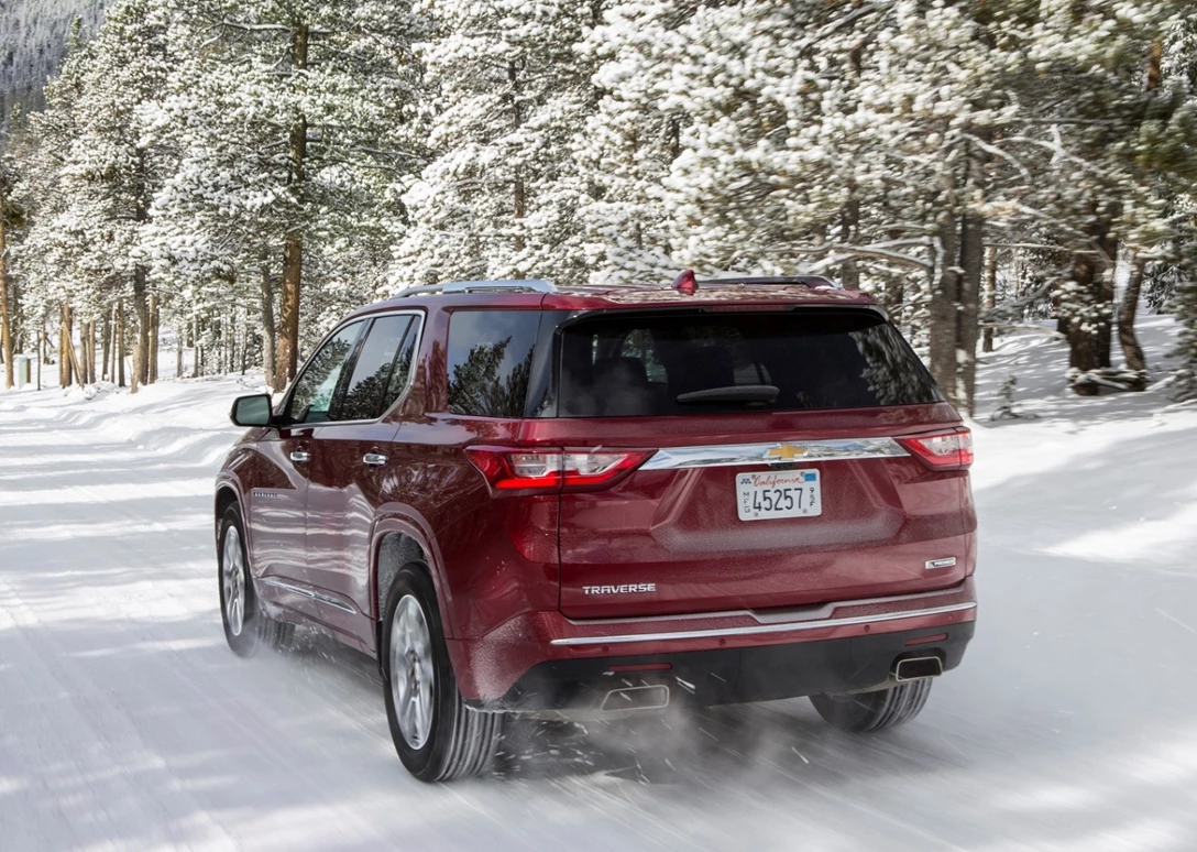 1647395-Chevrolet-Traverse-2020-03.jpg