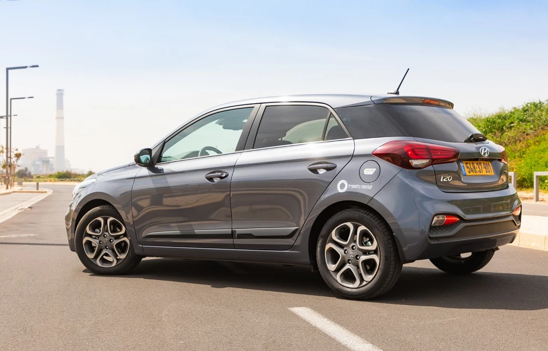 1618403-08-hyundai i20 (5).jpg