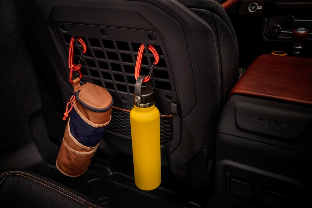 1633933-Bronco_2dr_Interior_05.jpg