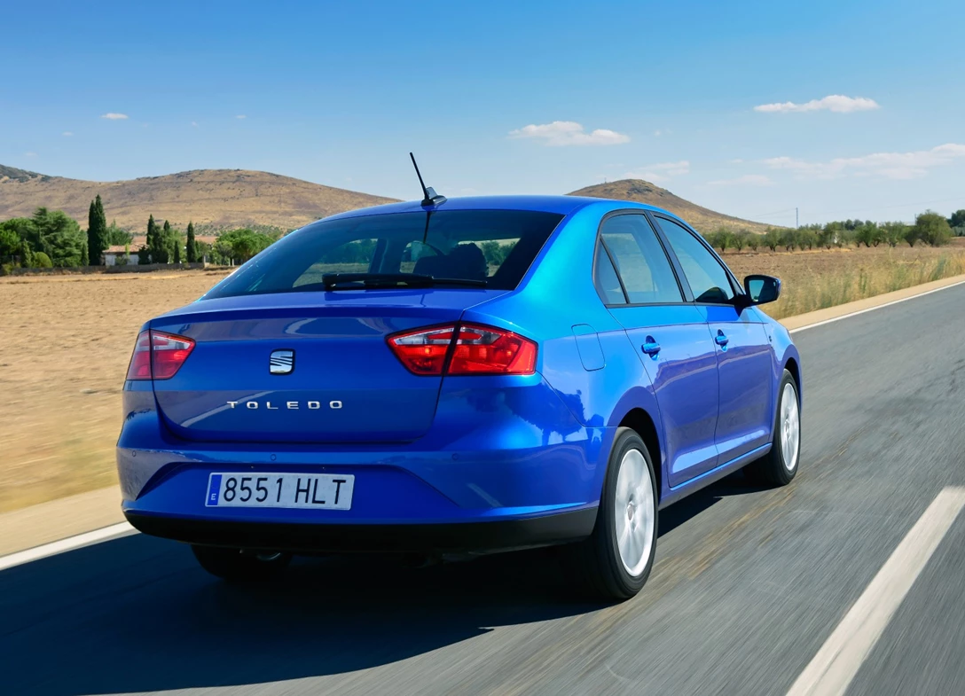 1689732-Seat-Toledo-2015-02.jpg