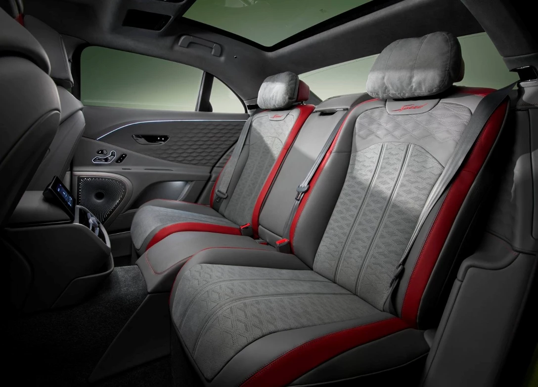 1710274-Bentley-Flying_Spur-2025 (13).jpg