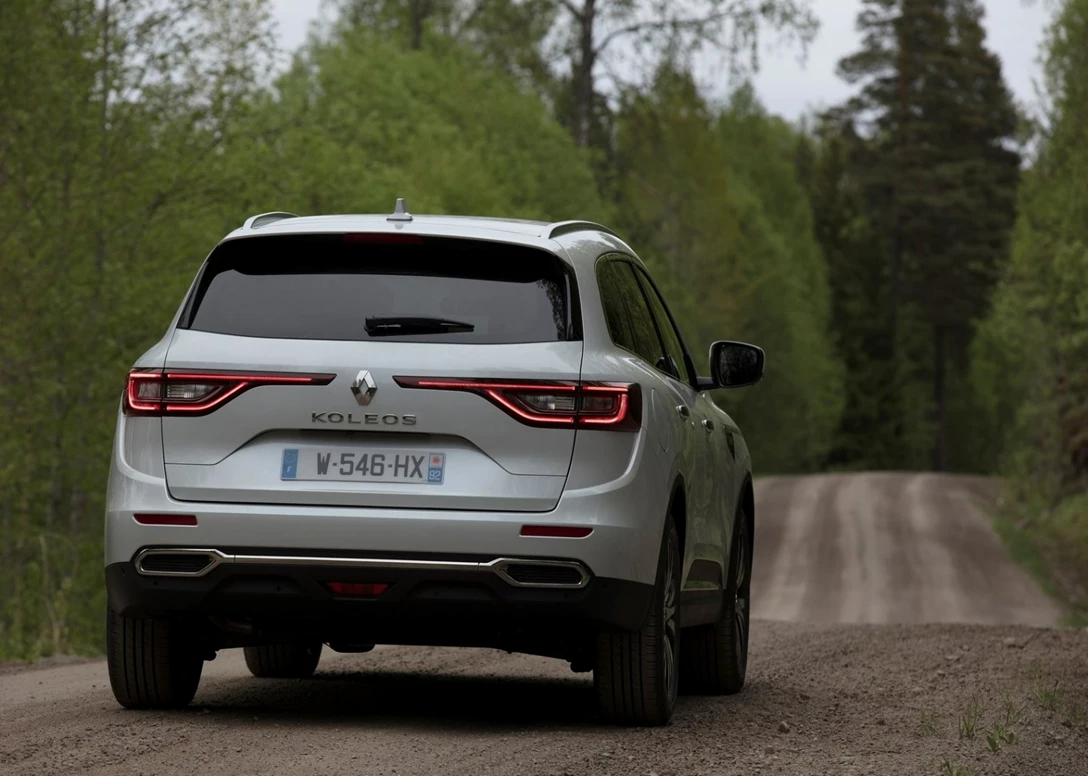 1657053-Renault-Koleos-2017-1600-58.jpg