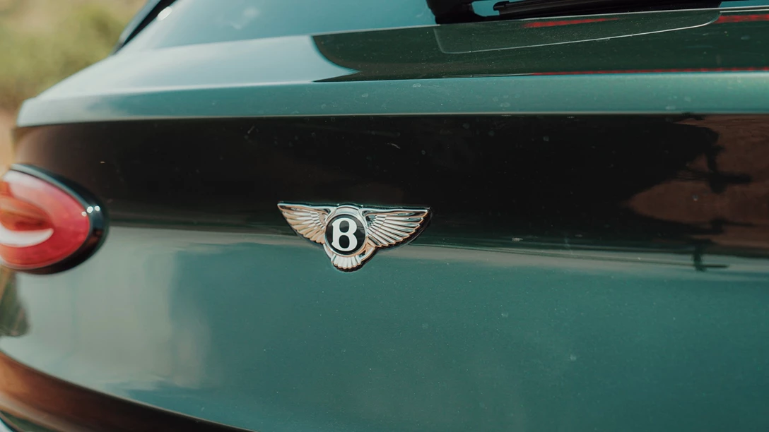 1661408-Bentley Bentayga S 2022.00_34_53_12.Still071 copy.jpg