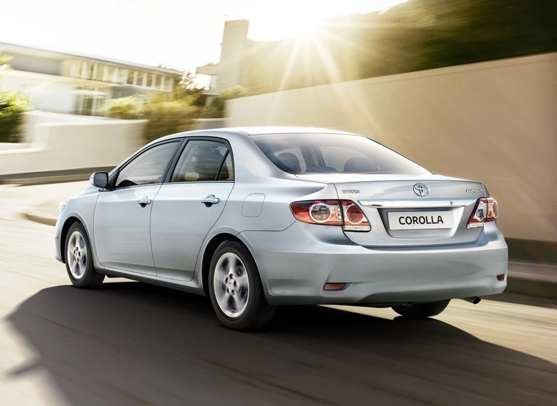 1652761-Toyota-Corolla-2010-02.jpg
