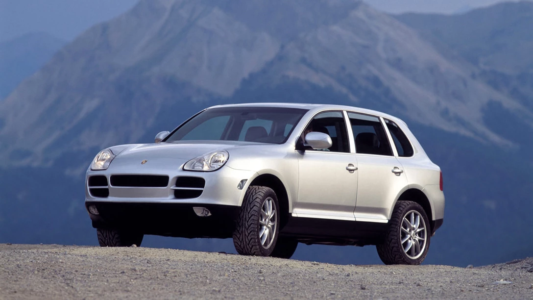 1682128-Porsche-Cayenne-2003-1280-01.jpg