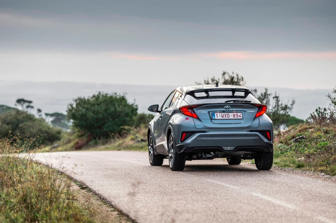 1625473-2020-toyota-c-hr-dyn-16-270674.jpg