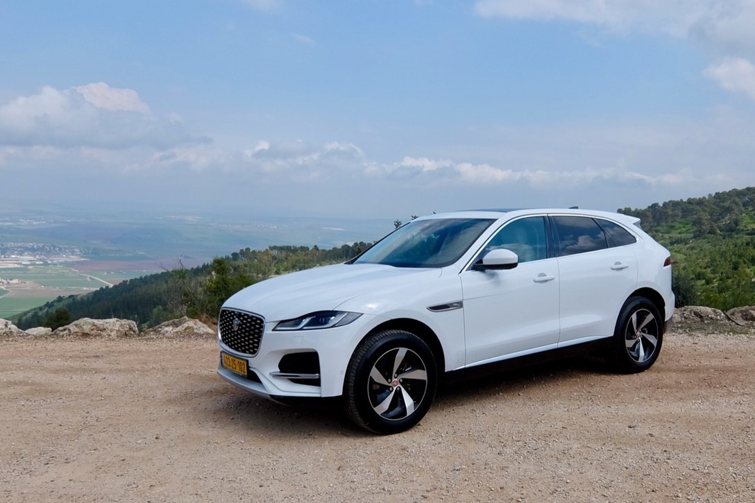 1641932-יגואר F פייס  - 1.jpeg