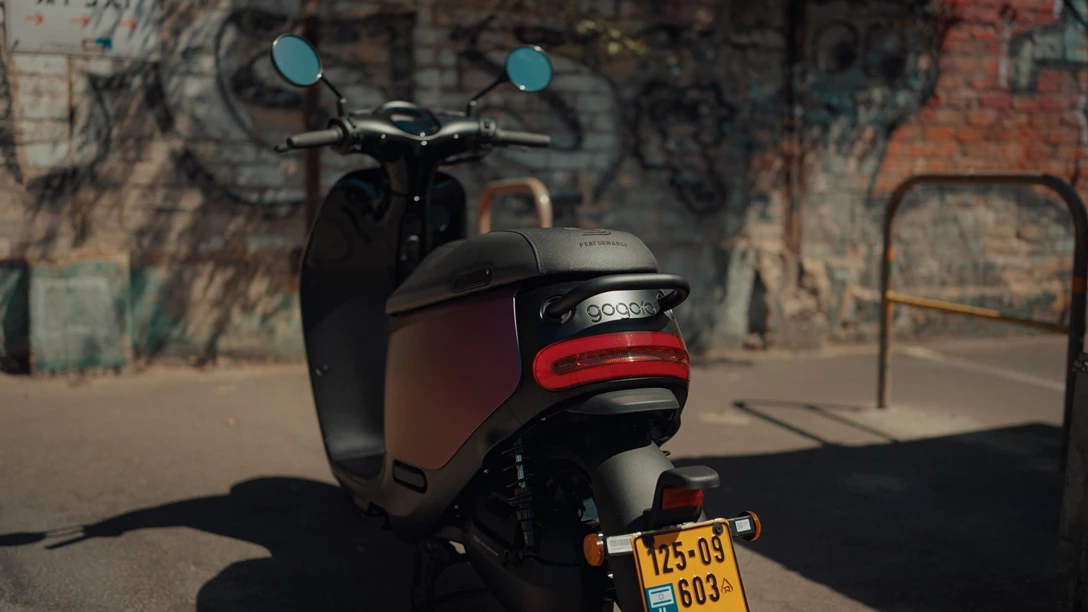 1669418-gogoro 2022.00_16_03_20.Still021 copy.jpg