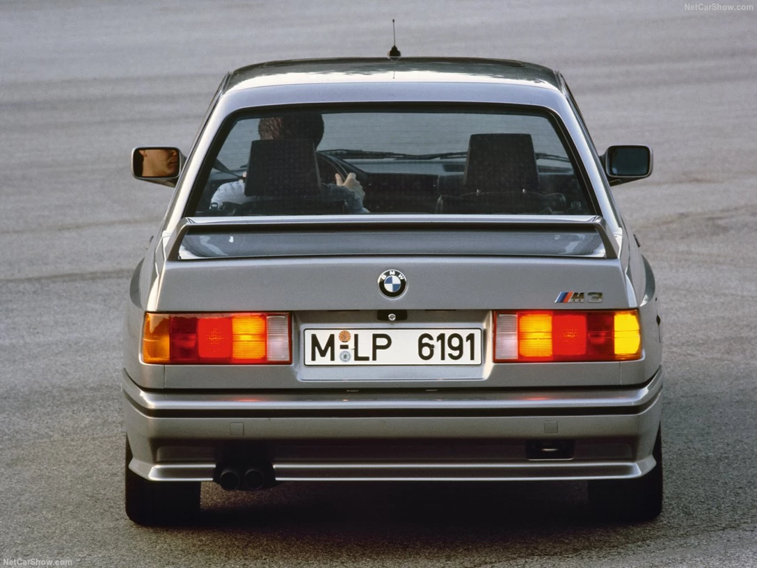 1674865-BMW-M3-1987-1280-b3.jpg