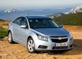 1689300-Chevrolet-Cruze-2012-01.jpg