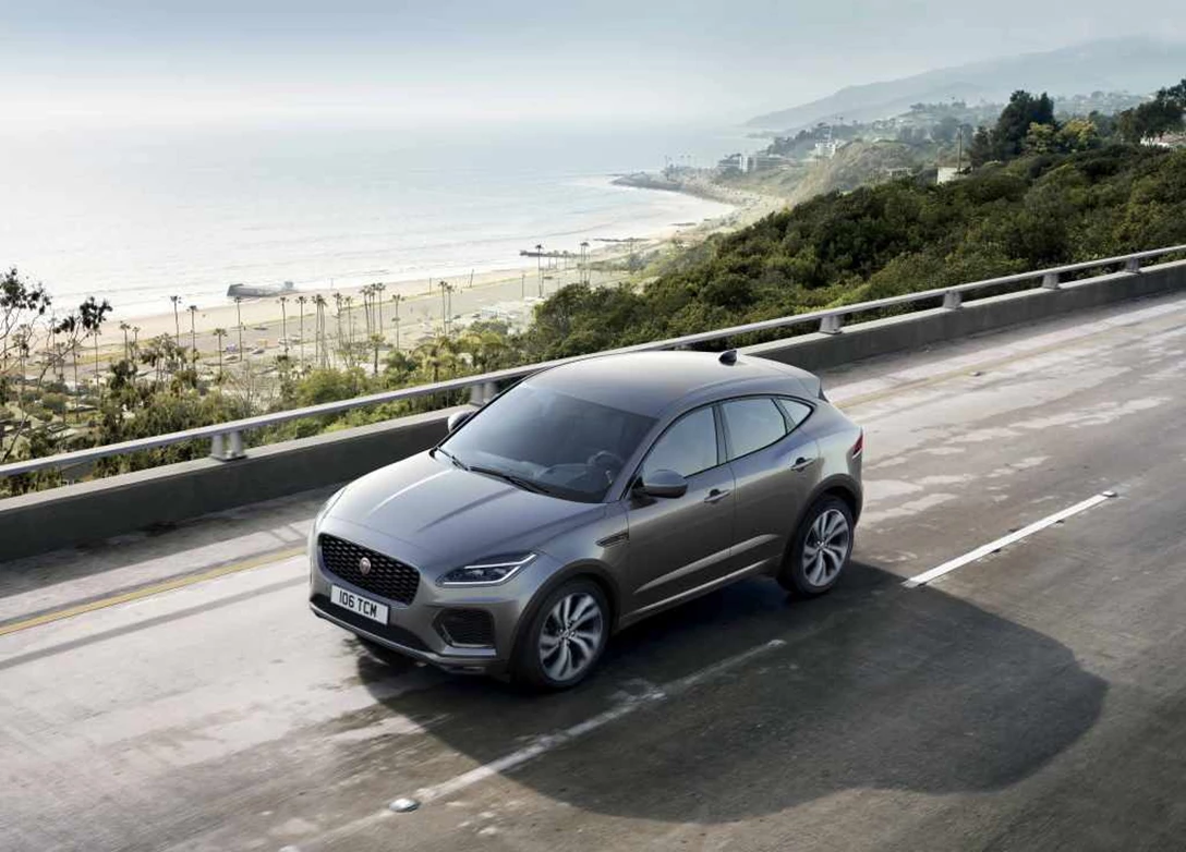 1641524-Jag_E-PACE_21MY_Exterior_281020_084.jpg