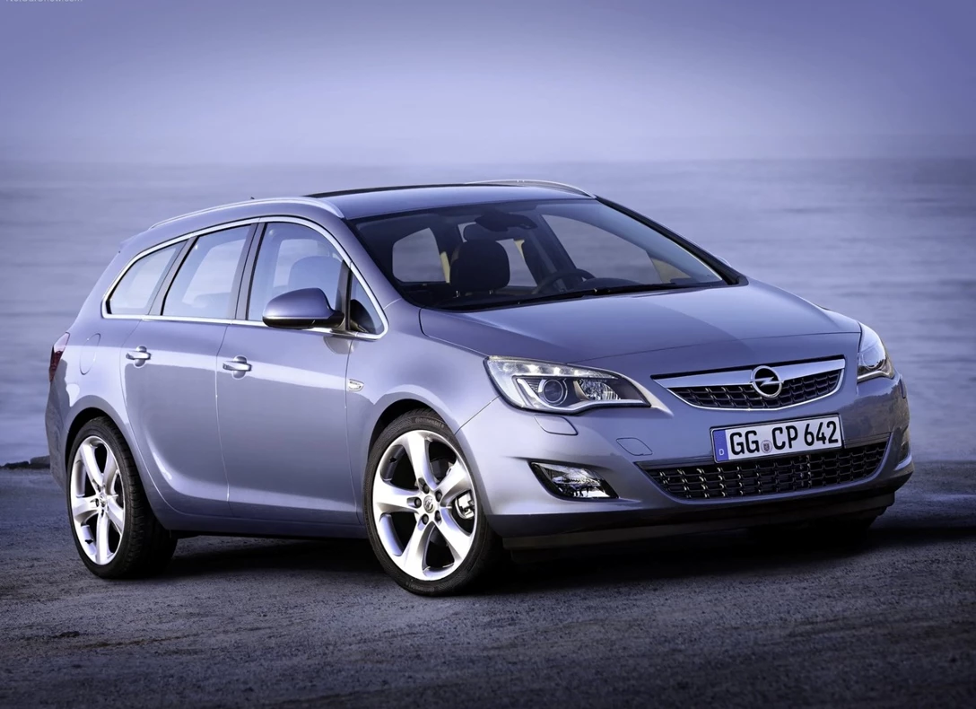 1658002-Opel-Astra-2014-07.jpg