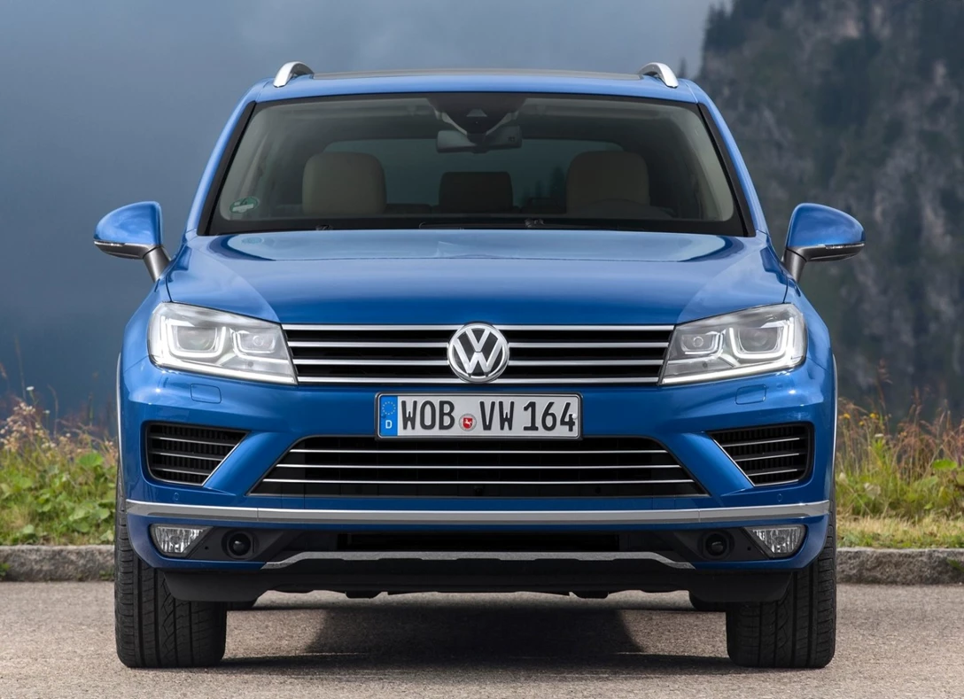 1666827-Volkswagen-Touareg-2017-02.jpg