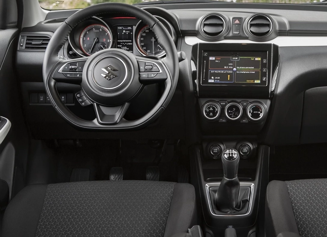 1640727-Suzuki-Swift-2020-05.jpg