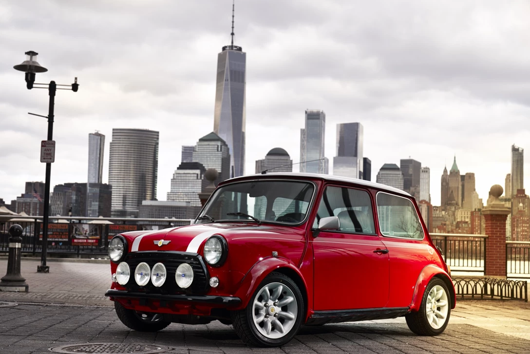 1593404-P90298491_highRes_classic-mini-electri.jpg