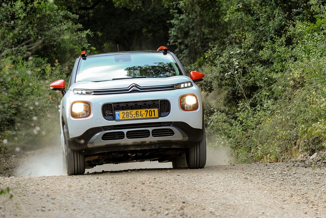 1597247-סיטרואן C3 איירקרוס - מבחן דרכים (1).jpg