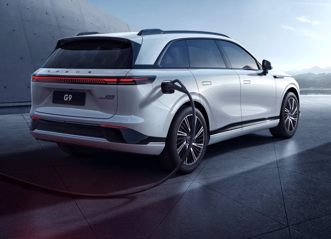 1688853-Xpeng-G9-2023-02.jpg