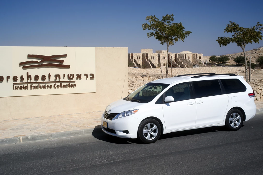 טויוטה סיינה 2014 (צילום: רונן טופלברג)