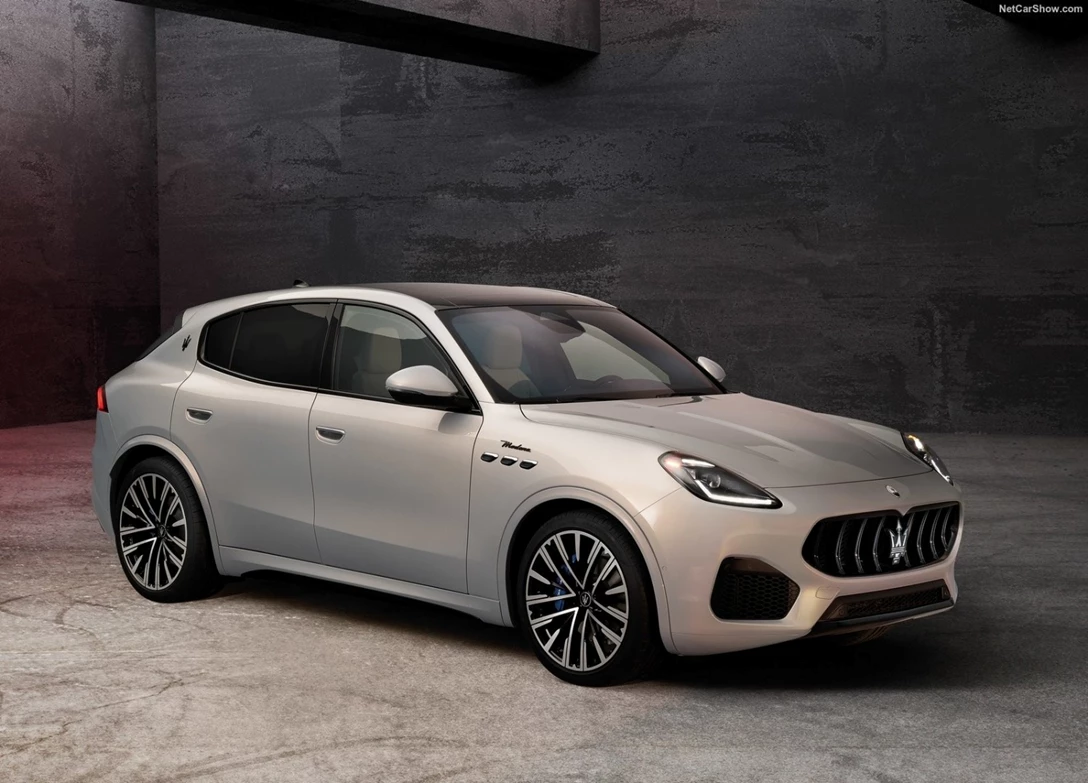 1685091-Maserati-Grecale-2023-01.jpg