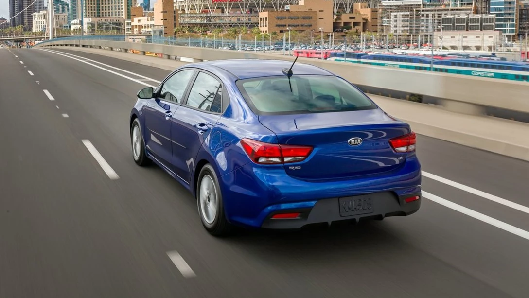 1686073-Kia-Rio_Sedan-2018-1280-22.jpg