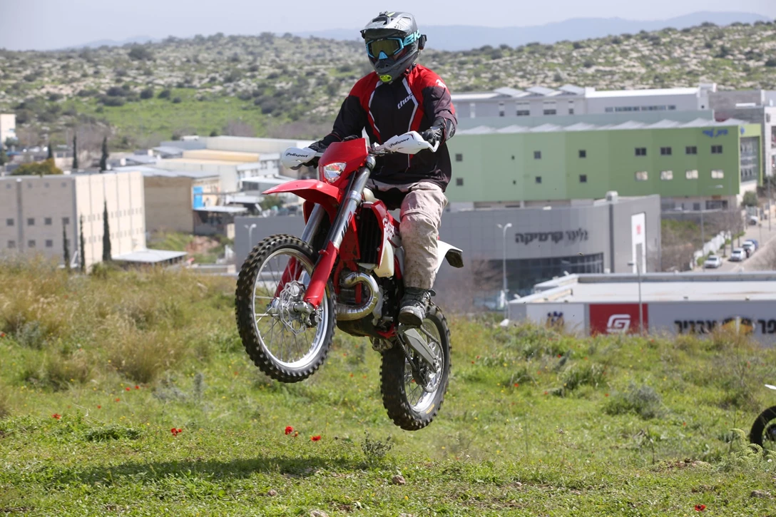 1642960-210223-gasgas-178 (1).jpg