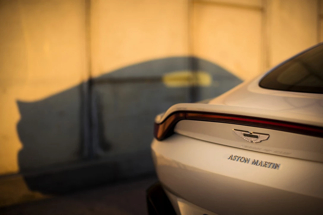 1599119-אסטון מרטין ואנטג מבחן דרכים השקה (15).jpg