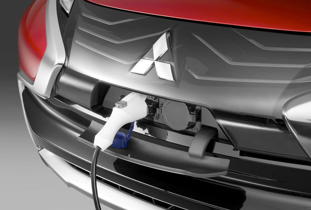 1594433-מיצובישי ראיון עם בכירים על עתיד חשמלי (1).jpg