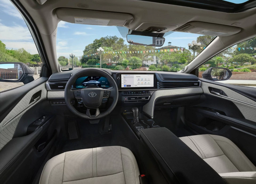 1702559-Toyota-Camry_Hybrid-2024-05.jpg