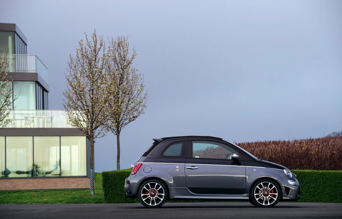 1664108-abarth-2017-01.jpg