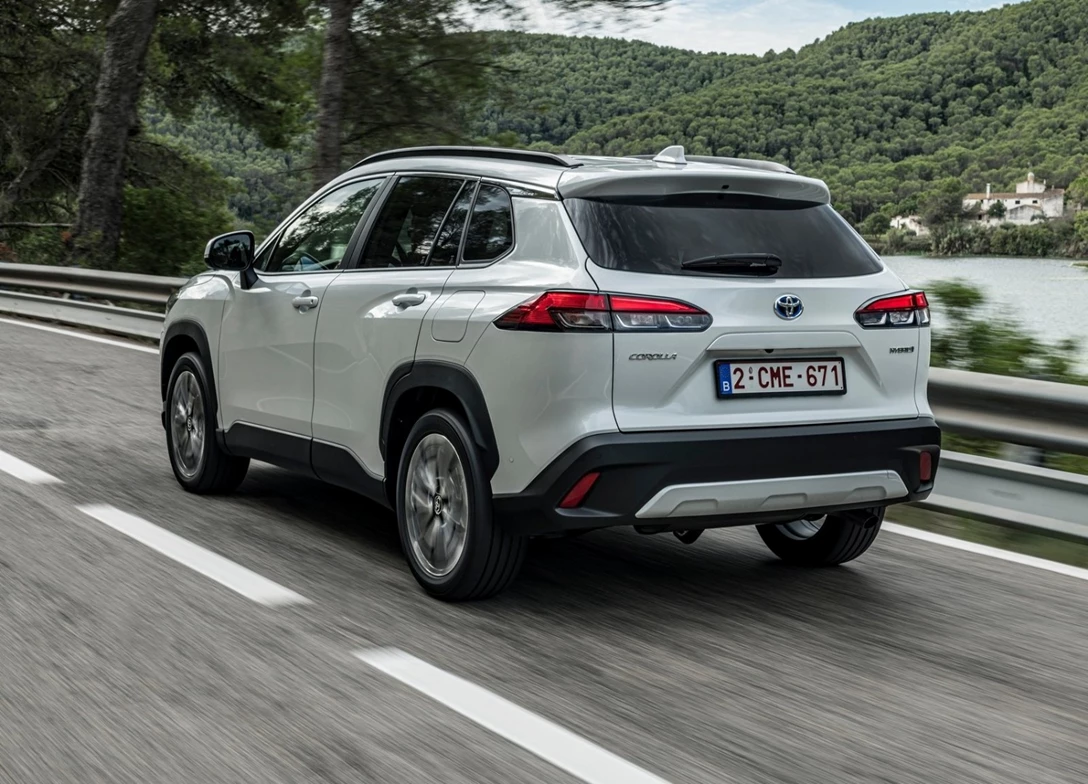 1691384-Toyota-Corolla-Cross-2024-03.jpg
