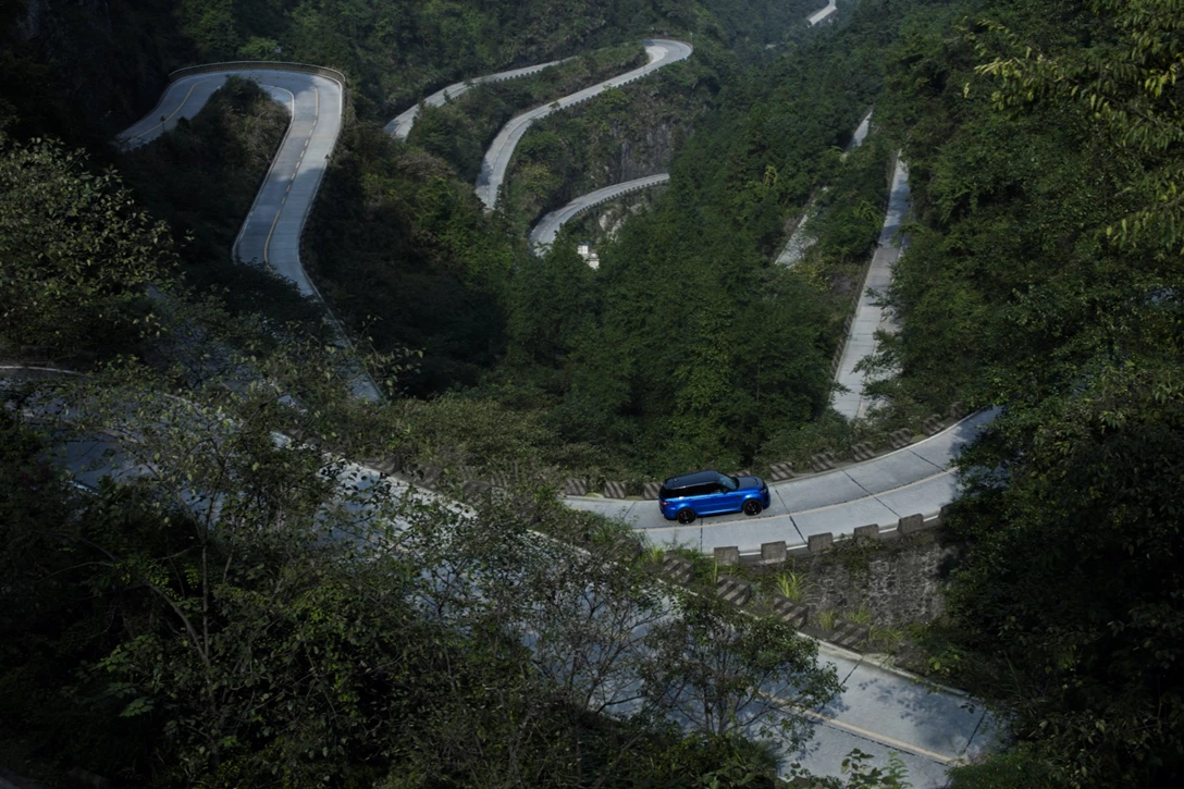 1592724-RRS_SVR_18MY_TianmenRoad_130318_05.jpg