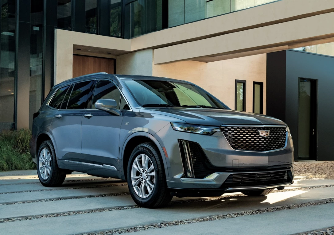1677629-Cadillac-XT6-2023-01.jpg