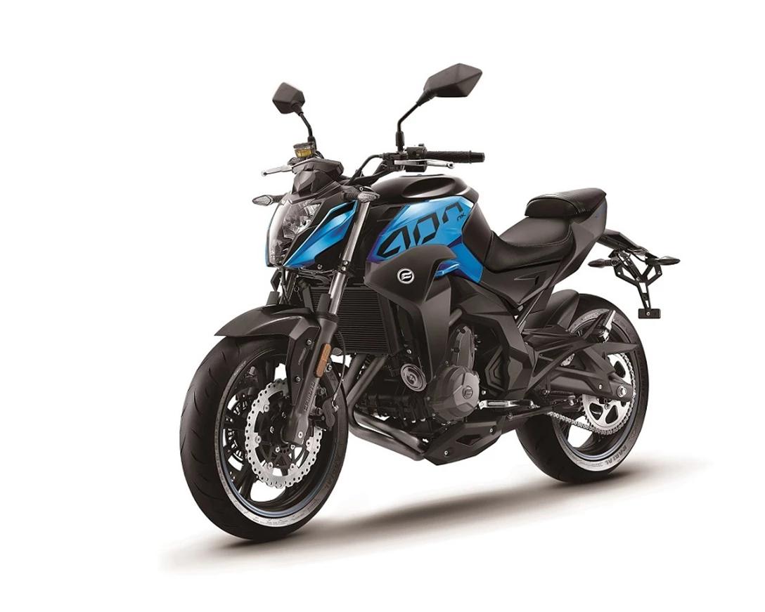 1637472-171204_CFMOTO 400NK.jpg