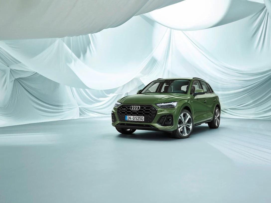 1633592-Q5Sneak Preview35634.jpg