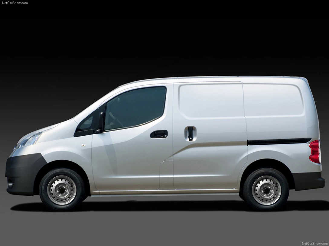1588251-Nissan-NV200 7.jpg
