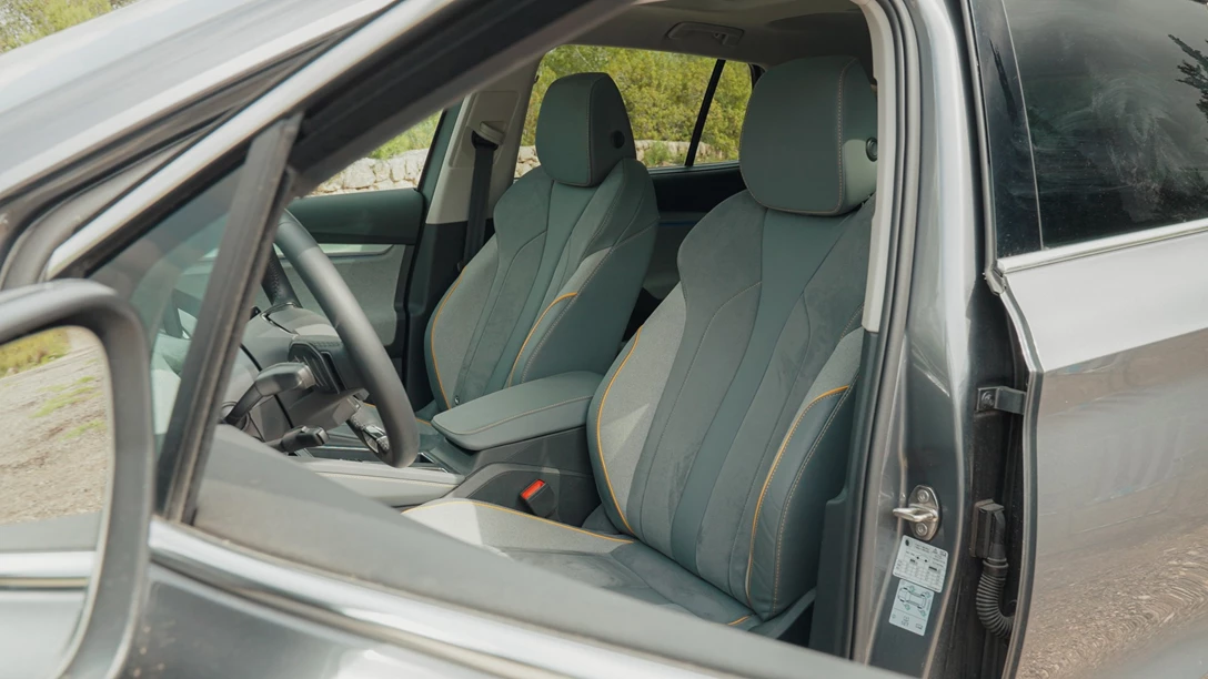 1681759-Hyundai IONIQ 5 vs Skoda Enyaq vs KIA EV6 vs TOYOTA BZ4X - 2023.00_40_08_06.Still122 copy.jpg