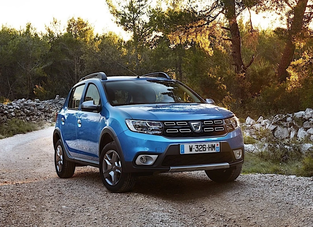 1650675-Dacia-Sandero-2018-02.jpg