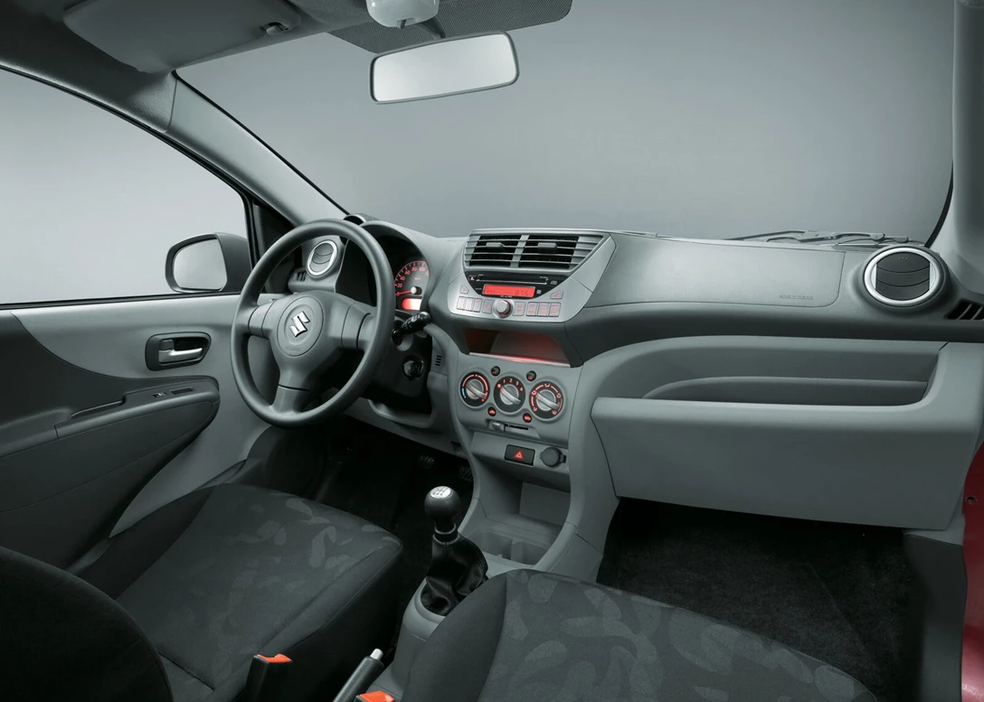 Suzuki-Alto-2014 (6).jpg