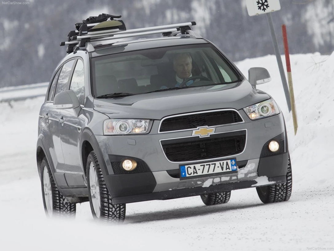 1588887-Chevrolet-Captiva 3.jpg