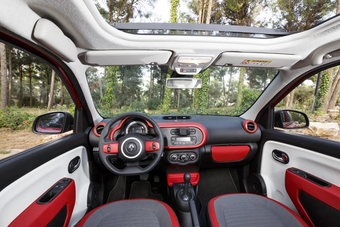 1600376-קטנות פתוחות 2018 - אופל אדם רוקס סיטרואן C1 פיאט 500 500C רנו טווינגו (3).jpg