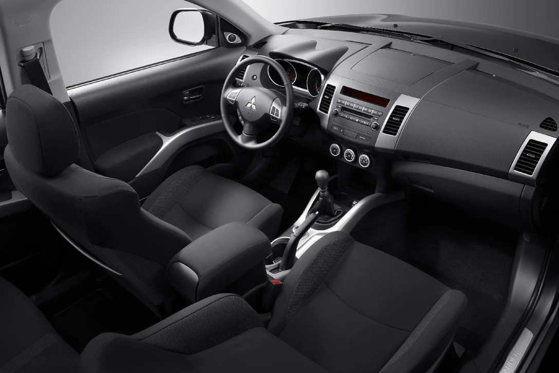 מיצובישי אאוטלנדר